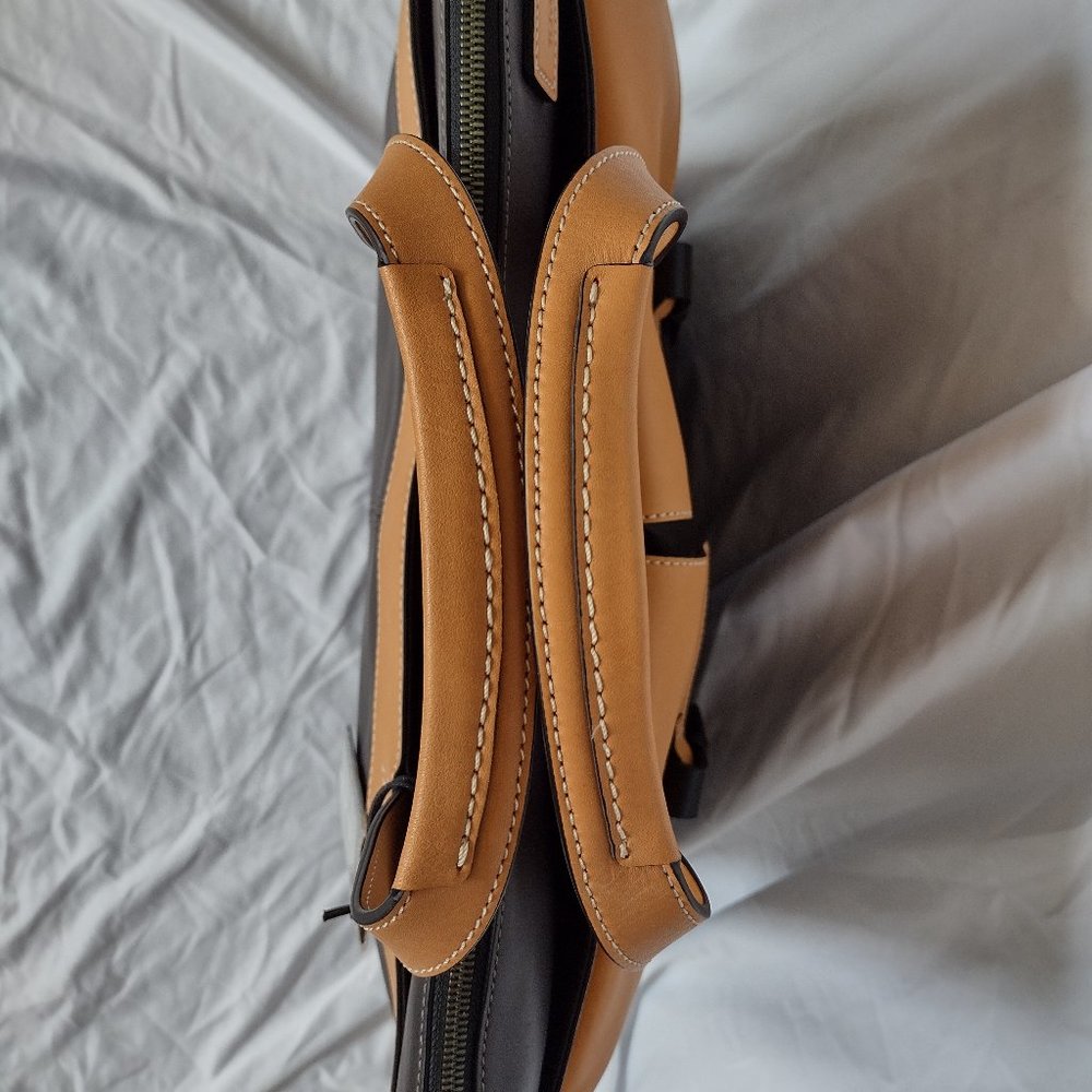 Tumi Santa Monica Whitfield Helmet Bag *New - Picture 4 of 13